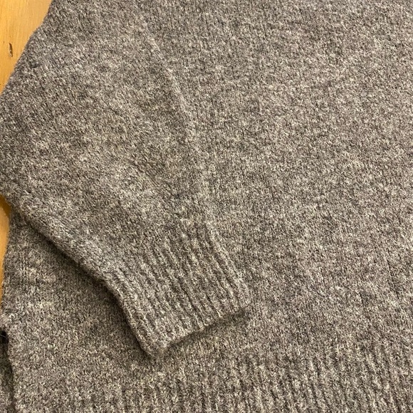 H&M Women’s Oversized Pullover V-Neck Sweater Gray XL-XXL - Picture 4 of 11